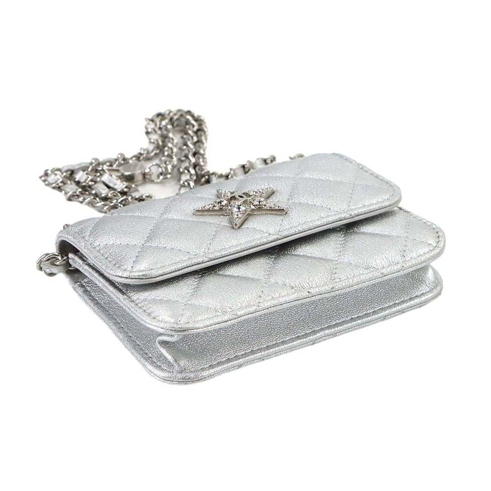 CHANEL Silver Lambskin Leather Shoulder Bag - Picture 4 of 8